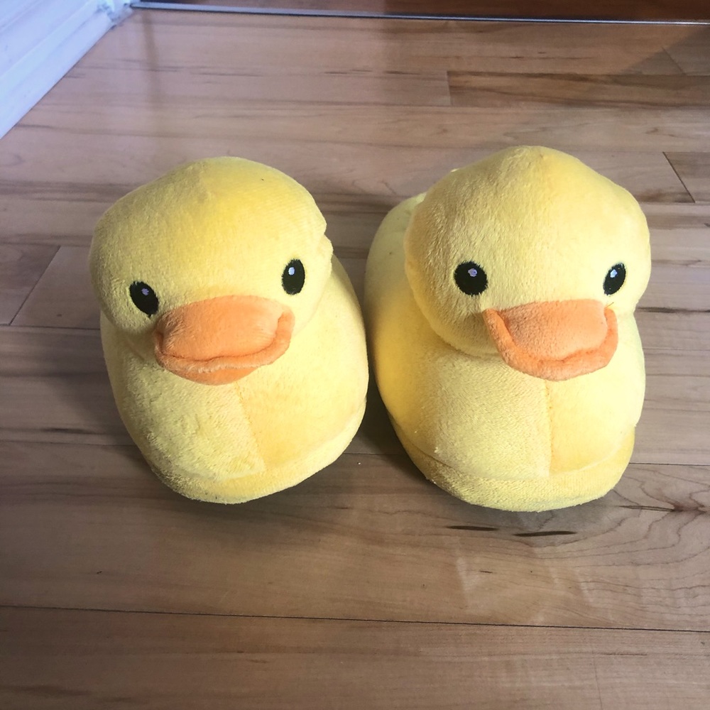 Forever21 ducky slippers